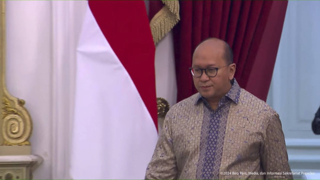 Kementerian Investasi dan Hilirisasi/Kepala Badan Koordinasi Penanaman Modal, Rosan Roeslani saat dipanggil oleh Preside  Prabowo Subianto di Istana Negara, Jakarta, Minggu (20/10/2024). Foto: YouTube/Sekretariat Presiden