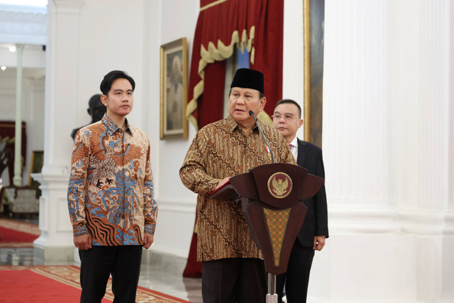 Presiden Prabowo Subianto mengumumkan Menteri dan Wakil Menteri Kabinet Merah Putih di Istana Kepresidenan, Jakarta, Minggu (20/10/2024). Foto: Dok. Istimewa