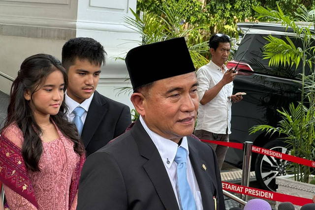 Menterian Koordinator Bidang Hukum, HAM, Imigrasi, dan Pemasyarakatan, Yusril Ihza Mahendra di Istana Negara Jakarta, Senin (21/10/2024).  Foto: Luthfi Humam/kumparan