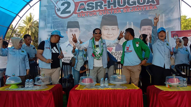 Hugua bertemu dengan warga Muna Barat. Foto: Dok. Istimewa