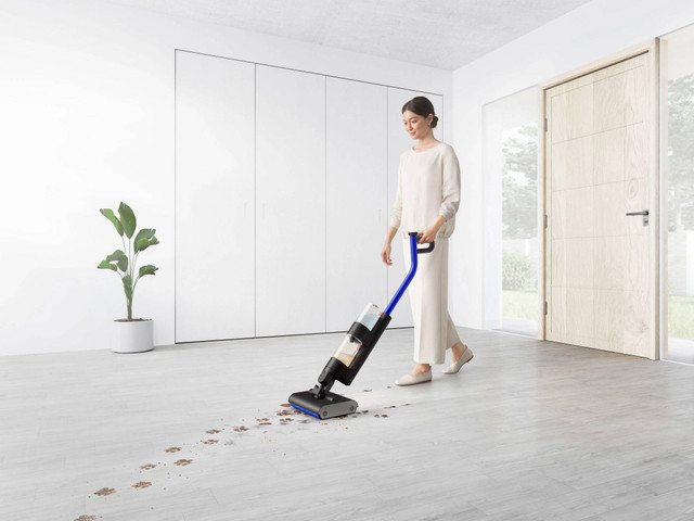 Dyson luncurkan 3 produk terbaru jelang akhir tahun 2024 ini.Salah satunya adalah alat pengepel lantai Dyson Wash G1. Foto: Dyson Indonesia