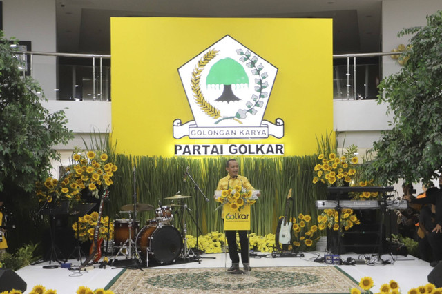 Ketua Umum Partai Golkar Bahlil Lahadalia beri sambutan pada Tasyakuran HUT Partai Golkar ke-60 di DPP Partai Golkar, Jakarta Barat, Senin (21/10/2024). Foto: Iqbal Firdaus/kumparan