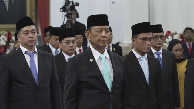 Wiranto menghadiri pelantikan kepala badan dan utusan khusus presiden di Istana Negara Jakarta, Selasa (22/10/2024). Foto: YouTube/Sekretariat Presiden