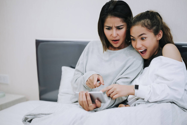 Ilustrasi ibu dan remaja.  Foto: Shutterstock