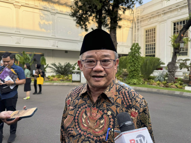 Menteri Pendidikan Dasar dan Menengah, Abdul Mu'ti di Istana Negara Jakarta, Selasa (22/10/2024). Foto: Luthfi Humam/kumparan