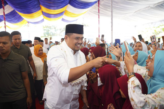 Calon Gubernur Sumatera Utara (Sumut) Bobby Nasution berkampanye di Kabupaten Labuhanbatu Selatan (Labusel) pada Selasa (22/10/2024). Foto: Dok. Istimewa