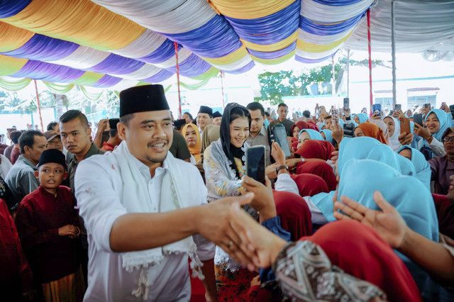 Calon Gubernur Sumatera Utara (Sumut) Bobby Nasution berkampanye di Kabupaten Labuhanbatu Selatan (Labusel) pada Selasa (22/10/2024). Foto: Dok. Istimewa