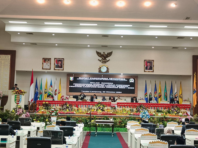 Rapat Paripurna Istimewa, dalam rangka pengucapan sumpah/janji pimpinan DPRD Provinsi Lampung masa jabatan 2024-2029 | Foto : Eka Febriani / Lampung Geh