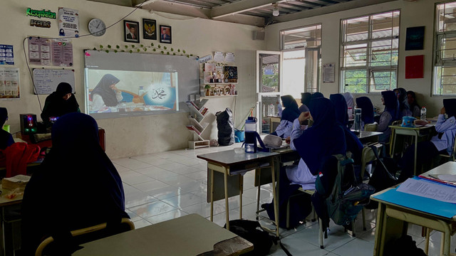 Kegiatan Pembelajaran PAI Kelas VIII di SMP Hikmah Teladan Bandung, Jawa Barat, Senin (14/10/2024). Foto: Utami Qonita