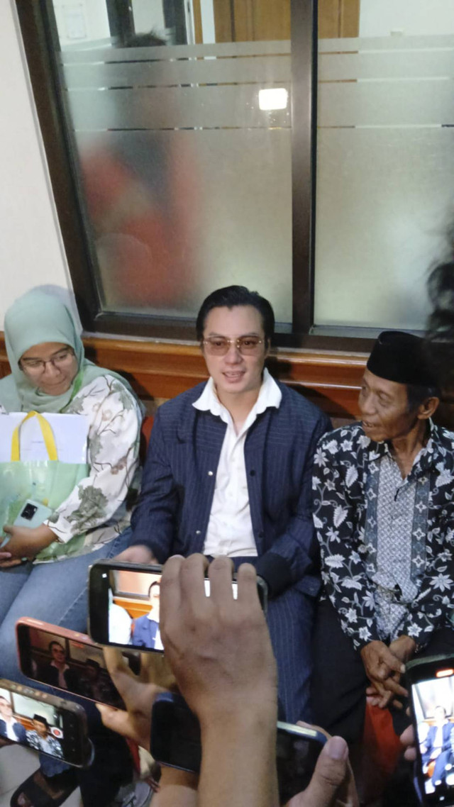 Baim Wong Hadiri Sidang Perdana Perceraiannya dengan Paula Verhoeven. Foto: Vincentius Mario/kumparan