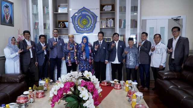 Rektor Unismuh Sambut Tim Asesor LAMDIK untuk Asesmen Lapangan Prodi PGSD