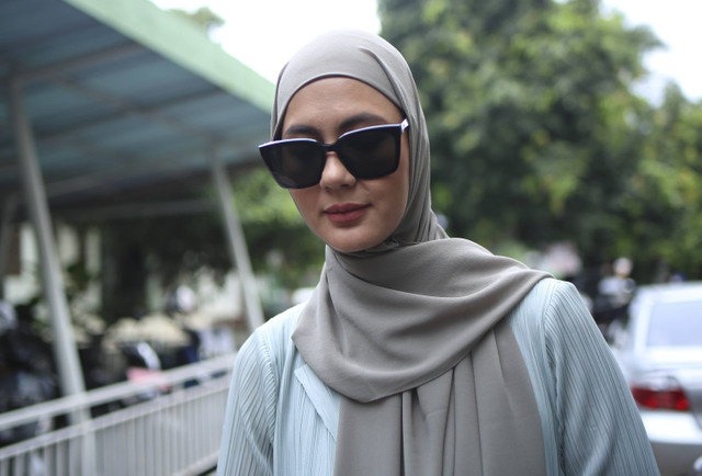 Artis Paula Verhouven jelang menjalani sidang cerai perdana di Pengadilan Agama Jakarta Selatan, Jakarta, Rabu, (23/10/2024). Foto: Agus Apriyanto