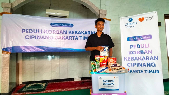 Zurich Syariah Melalui Rumah Zakat Salurkan Bantuan Sembako untuk Korban Kebakaran Cipinang Jakarta Timur.