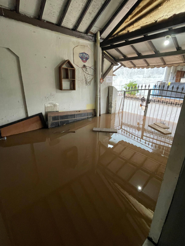 (Situasi Banjir di Perumahan Ciledug, Febuari 2024)