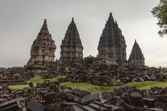 Ilustrasi rangkuman kerajaan Hindu Buddha di Indonesia. Foto: Pexels.com/Tomáš Malík