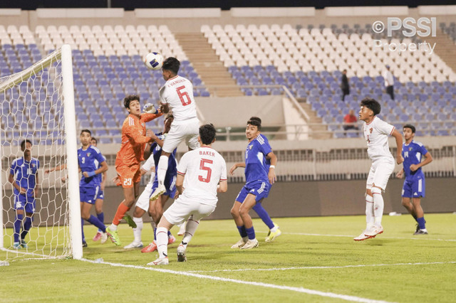 Timnas U-17 Indonesia vs Kuwait dalam matchday perdana Grup G Kualifikasi Piala Asia 2025 di Abdullah Al Khalifa Stadium, Rabu (23/10) malam WIB. Foto: Dok. PSSI