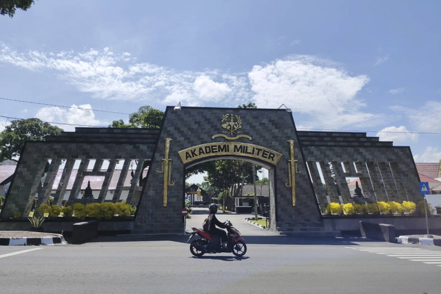 Suasana di sekitar Akmil Magelang jelang kedatangan presiden, wakil presiden, dan para menteri, Kamis (24/10/2024). Foto: Arfiansyah Panji Purnandaru/kumparan