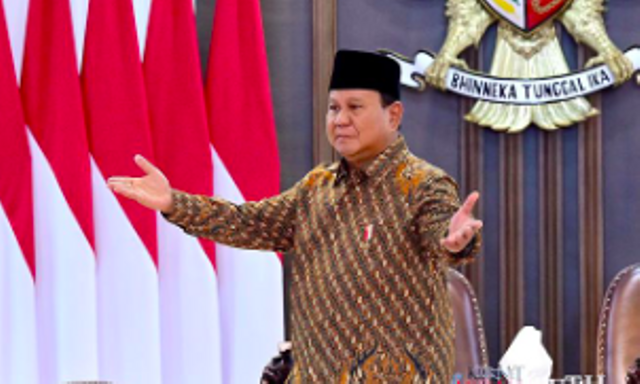 Presiden Prabowo Subianto memimpin sidang kabinet paripurna perdana, Rabu (23/10/2024). Foto: Instagram/@prabowo