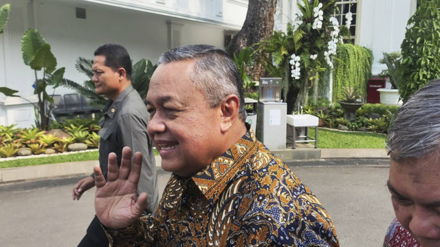 Gubernur BI, Perry Warjiyo, di Istana Kepresidenan Jakarta, Kamis (24/10). Foto: Jonathan Devin/kumparan