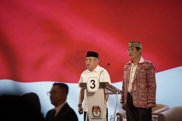 Paslon Gubernur dan Wagub Kalimantan Barat, Muda Mahendrawan-Jakius Sinyor, saat debat perdana Pilgub Kalbar. Foto: Dok. Istimewa