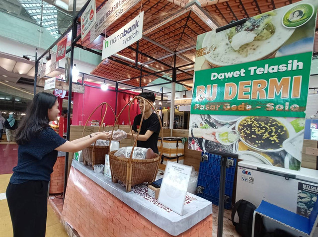 Festival Joglo Semar yang menghadirkan kuliner legendaris dari Jogja, Solo, dan Semarang. Foto: Masruroh/Basra