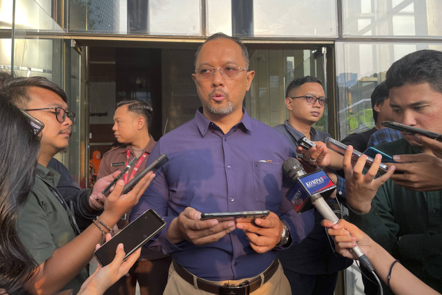 Juru bicara KPK Tessa Mahardhika Sugiarto saat diwawancarai wartawan di Gedung Merah Putih KPK, Jakarta, Kamis (24/10/2024). Foto: Fadhil Pramudya/kumparan