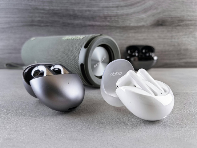 TWS (True Wireless Stereo) adalah teknologi earbud nirkabel yang memungkinkan pengguna mendengarkan musik tanpa kabel. Foto: Pexels.com