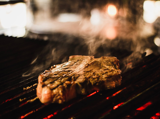 [Restoran Korean BBQ Semarang] Foto hanya ilustrasi, bukan tempat sebenarnya. Sumber: unsplash/Louise Hansel