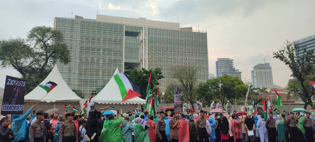 Aksi bela Palestina di depan Kedubes AS, Jumat (25/10/2024). Rachmadi Rasyad/kumparan