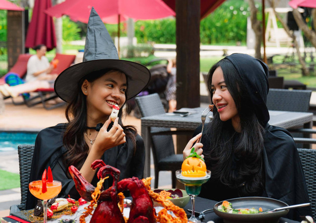 Pullman Bali Legian Beach menawarkan paket makan malam penuh imajinatif dalam rangka menyambut pesta Halloween. Foto: dok.Pullman Bali.