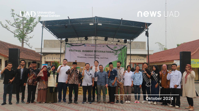 Tim PPK Ormawa EDSA Universitas Ahmad Dahlan (UAD) selenggarakan Festival Bamboo International (Dok. PPKO EDSA)