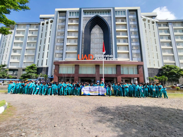 Kunjungan ke Universitas Ahmad Dahlan