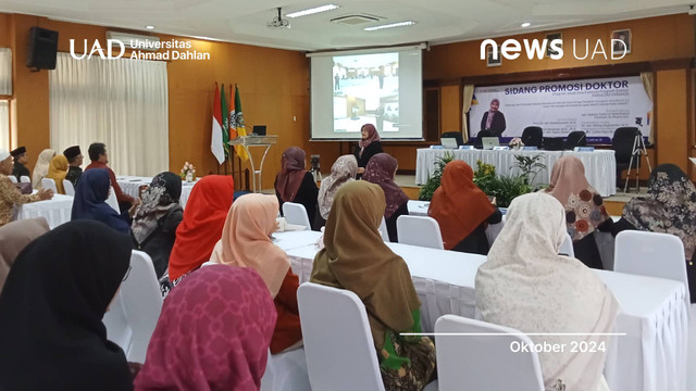 Sidang promosi doktor apt. Naelaz Zukhruf Wakhidatul Kiromah, M.Pharm.Sci. di Auditorium Kampus III Universitas Ahmad Dahlan (UAD) (Dok. Isah)