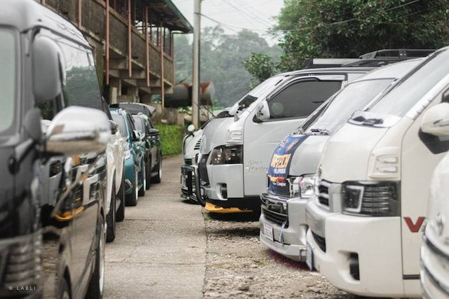 Sewa Hiace Jakarta Bandung. Foto hanyalah ilustrasi bukan tempat sebenarnya. Sumber: Unsplash/LJ Parchaso