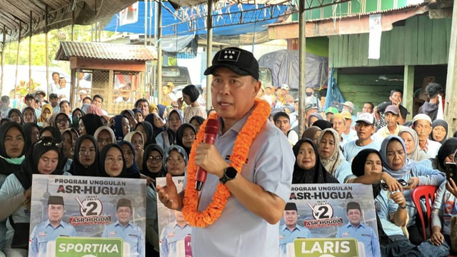 ASR saat berkampanye di Kecamatan Lambandia, Kolaka Timur.