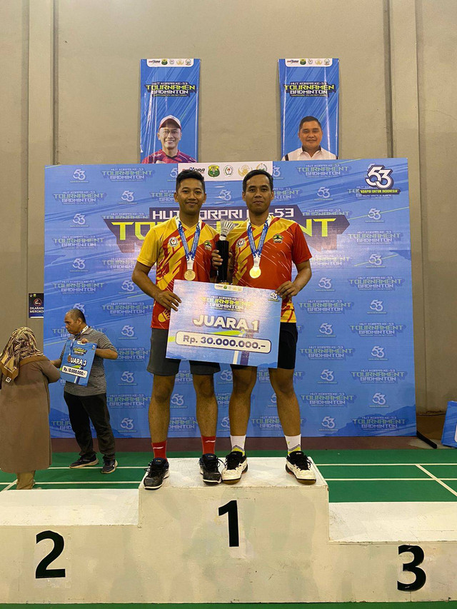 Dwiki Gabung Tim Bulu Tangkis Pemprov Jateng Sabet Gelar Juara HUT KORPRI Ke-53