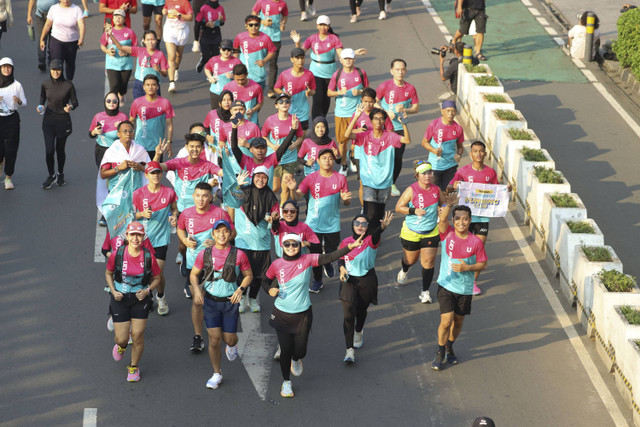 Suasana teman kumparan Running Club pada acara Fun Run, Minggu (27/10/2024). Foto: Iqbal Firdaus/kumparan