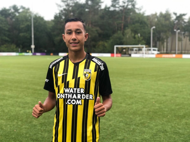 Miliano Jonathans saat bermain untuk Vitesse Arnhem. Foto: vitesse.nl