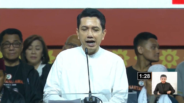 Cawagub nomor urut 02 Kun Wardana menyampaikan pendapatnya saat Debat Kedua Pilgub Jakarta di City Beach International Stadium (BCIS) Ancol, Jakarta, Minggu (27/10/2024). Foto: YouTube/ KPU PROVINSI DKI JAKARTA