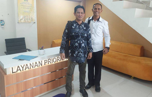 Kuasa hukum korban, Roby Sanjaya. PN Singkawang resmi menetapkan oknum anggota DPRD Singkawang sebagai tersangka pencabulan anak di bawah umur. Foto: Dok. Istimewa