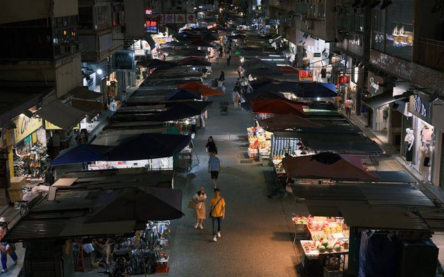 Kuliner Malam Solo. Foto hanya ilustrasi, bukan tempat sebenarnya. Sumber: pexels.com/Junchen Zhou