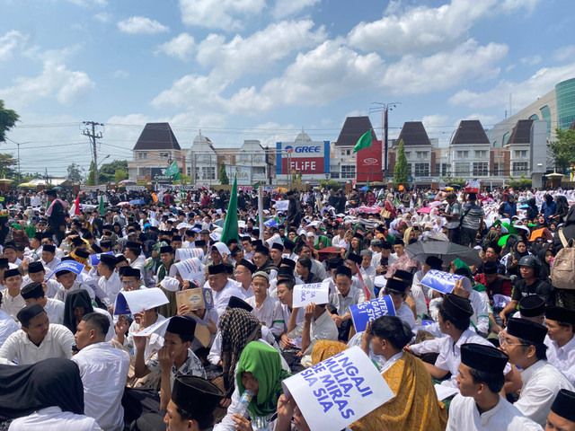 Aksi demo santri NU se-DIY di lapangan Polda DIY, Selasa (29/10). Foto: Resti Damayanti/Pandangan Jogja