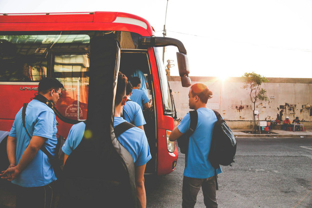 Jadwal Bus Malang-Surabaya 2024 (Foto hanya ilustrasi, bukan bus dengan jurusan sebenarnya) Sumber: pexels/ Lê Minh