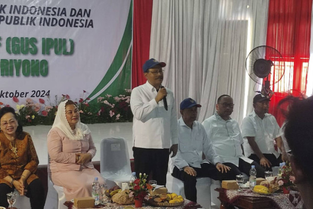 Menteri Sosial, Saifullah Yusuf, di Balai Warga Kelurahan Bulu Lor, Kota Semarang, pada Selasa (29/10/2024). Foto: Rachmadi Rasyad/kumparan