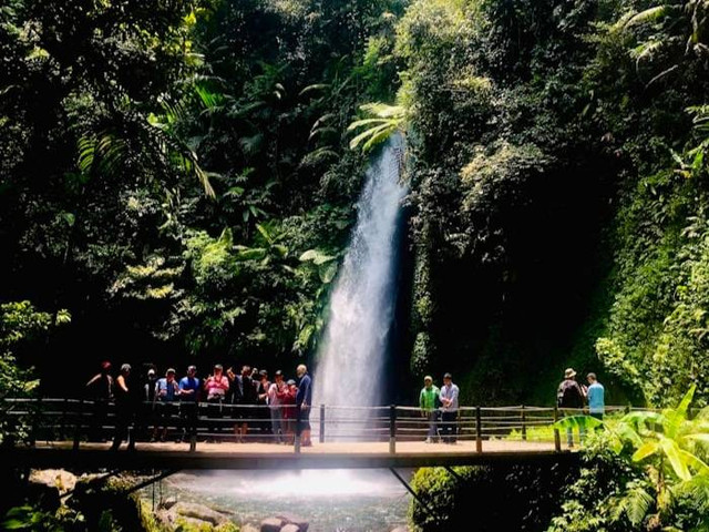 Wisata Situ Gunung Sukabumi: Foto adalah Wisata Situ Gunung Sukabumi. Sumber: Unsplash/Ruben Sukatendel