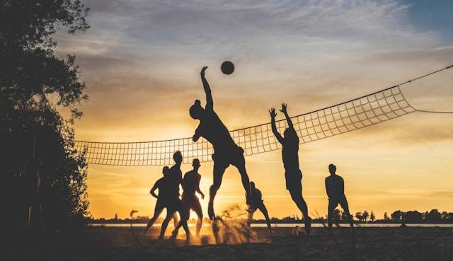 Ilustrasi Posisi Pemain Bola Voli. Foto: dok Unsplash/Jannes Glas