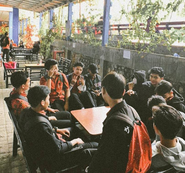 Gambar generasi muda Sumber : Koleksi Pribadi