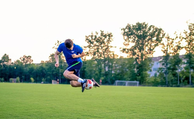 Ilustrasi Apa itu Ballon d'Or  Sumber Unsplash/Ruben Leija