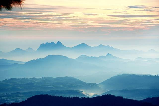 Harga menginap di Camp Hulu Cai. Foto hanyalah ilustrasi, bukan tempat yang sebenarnya. Sumber: Unsplash/Achmad Nur Imansyah