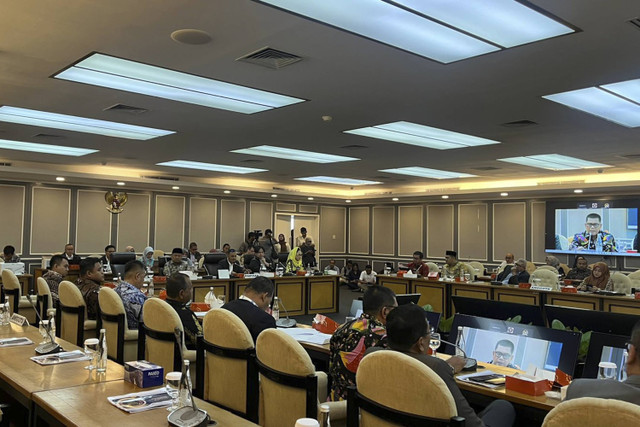 Suasana rapat Komisi XIII DPR RI bersama BNPT di Kompleks Parlemen, Senayan, Jakarta, Rabu (30/10/2024). Foto: Haya Syahira/kumparan